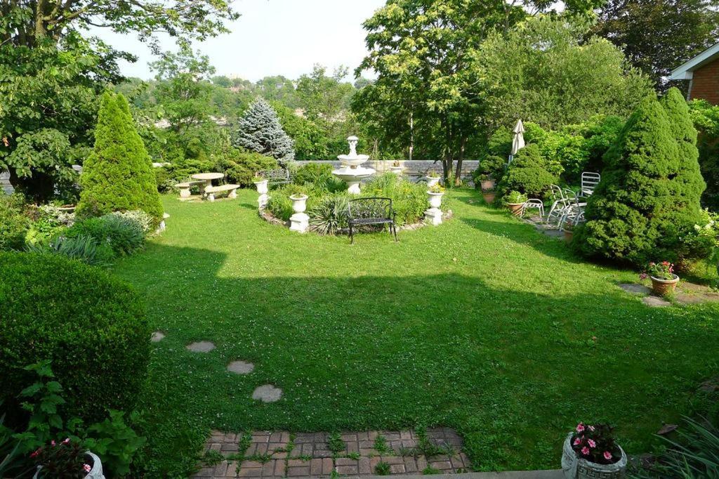 Villa Alexandrea Niagara Falls Exterior foto